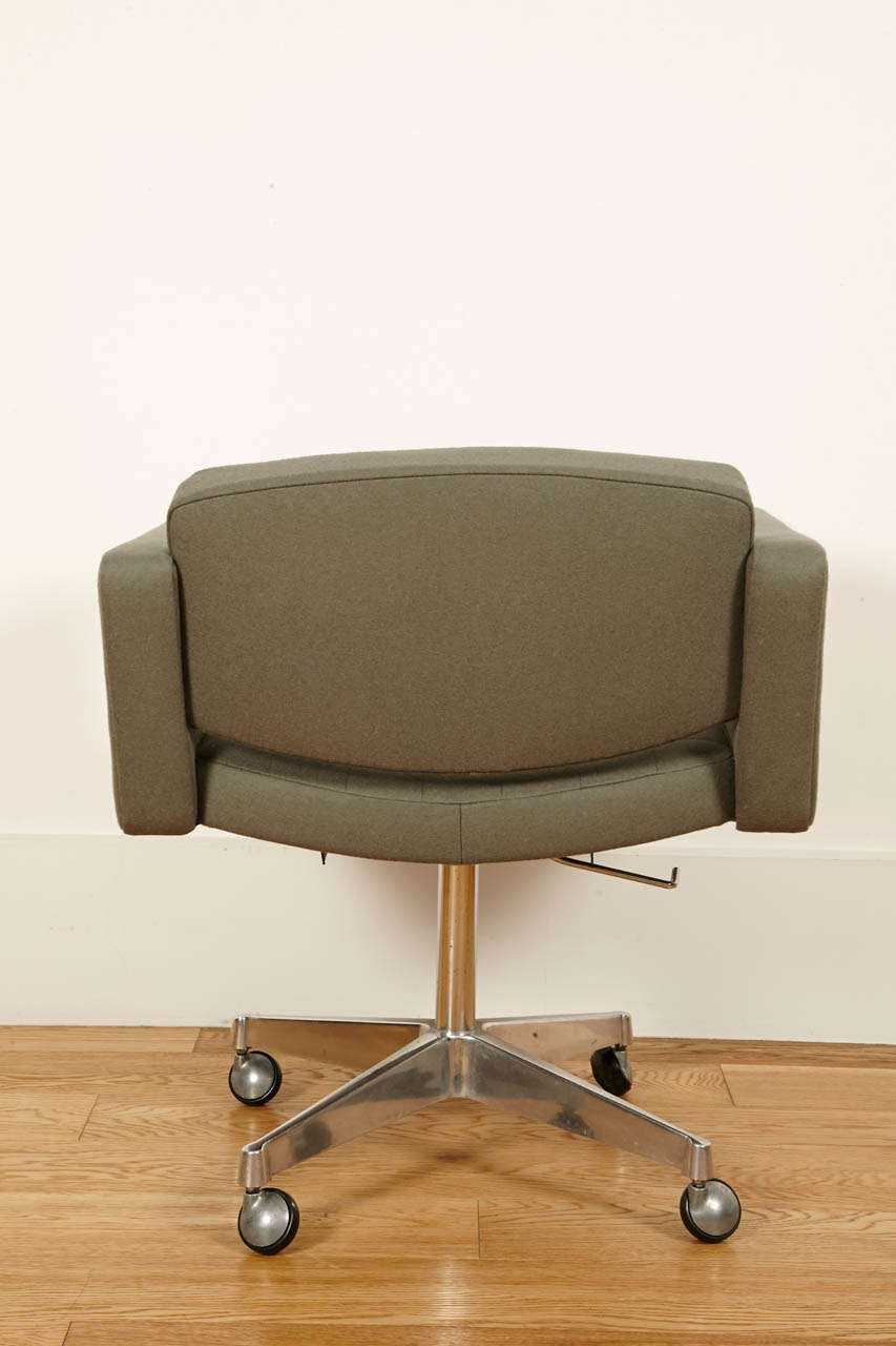 Mid-20th Century Conseil Chair Designed By Pierre Guariche - Meurop Edition - 1960 For Sale