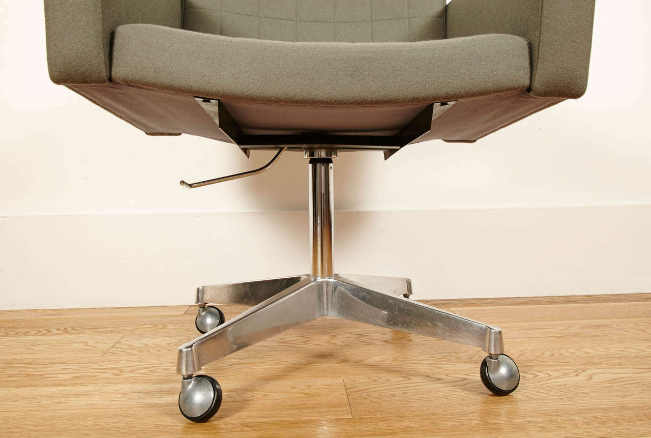 Conseil Chair Designed By Pierre Guariche - Meurop Edition - 1960 For Sale 1