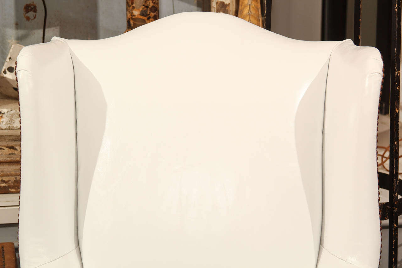 White Leather Wingback In Good Condition In Seattle, WA