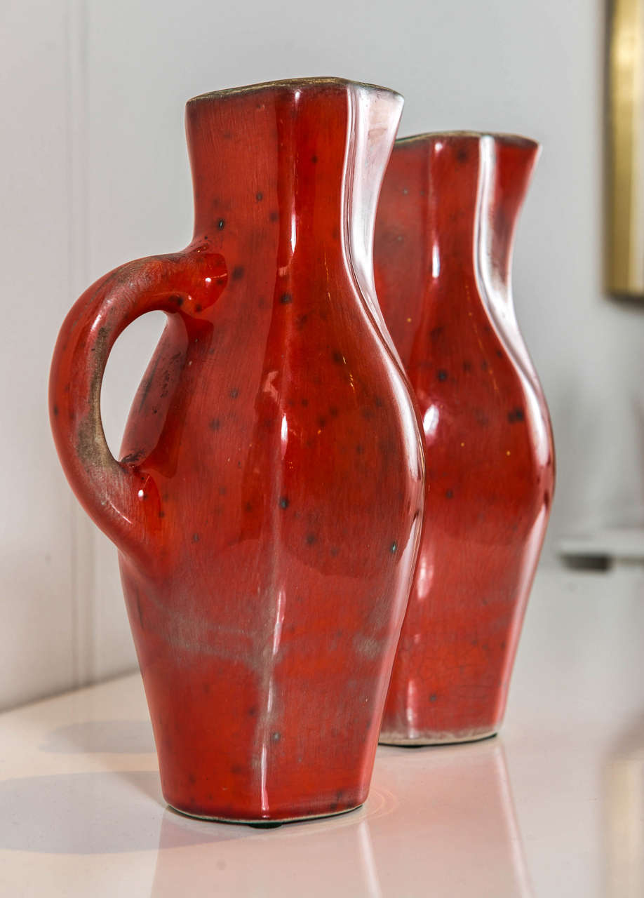 Georges JOUVE Pair Of Red Ceramic Pitchers In Good Condition For Sale In San Francisco, CA