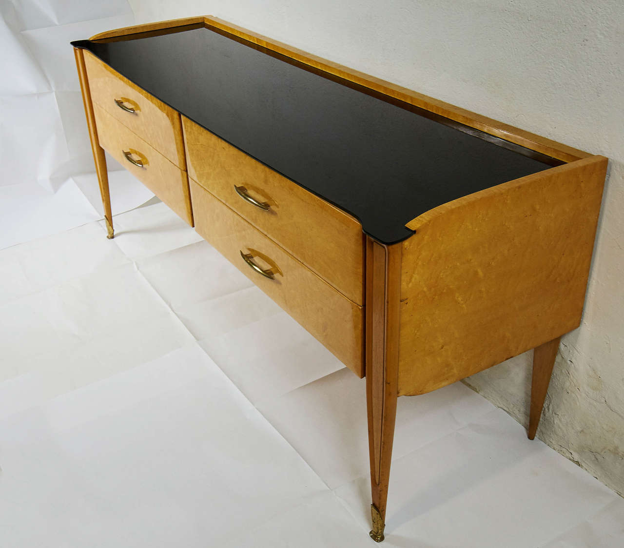  Mid century Italian  chest consolle  black glass top 1950's. In Excellent Condition In Firenze, Toscana