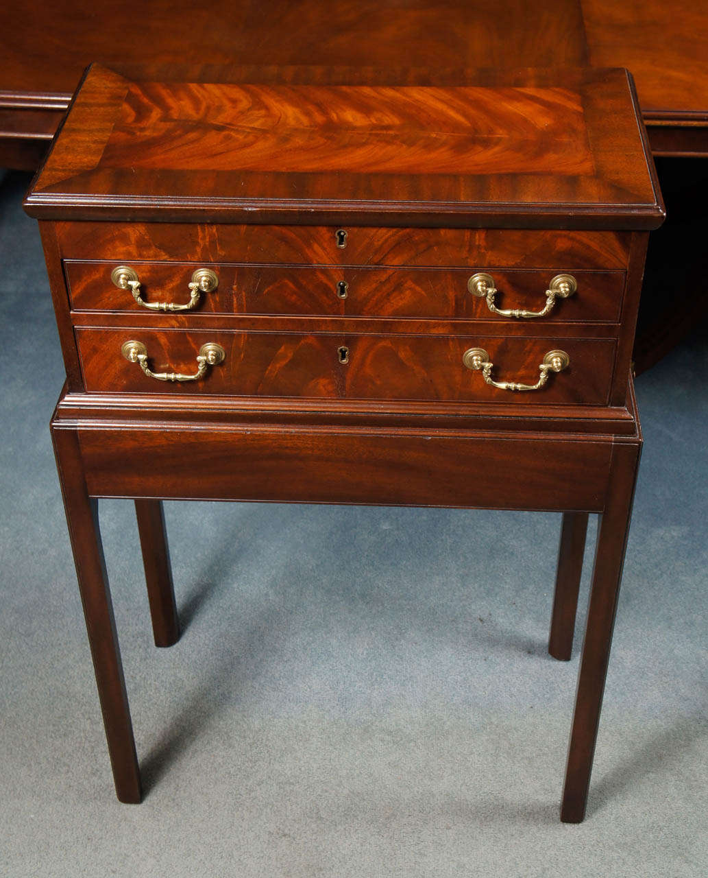 Kittinger Footed Silver Chest W/ Beautiful Figuratively Grained