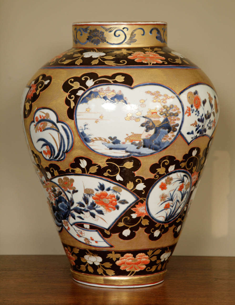 Fabulous Large Japanese Early 18th Century Imari Vase