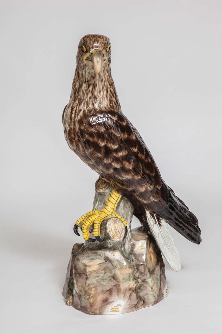Großes, beeindruckendes und seltenes Meissen Porcelain Modell eines Adlers, um 1880 im Zustand „Gut“ im Angebot in New York, NY
