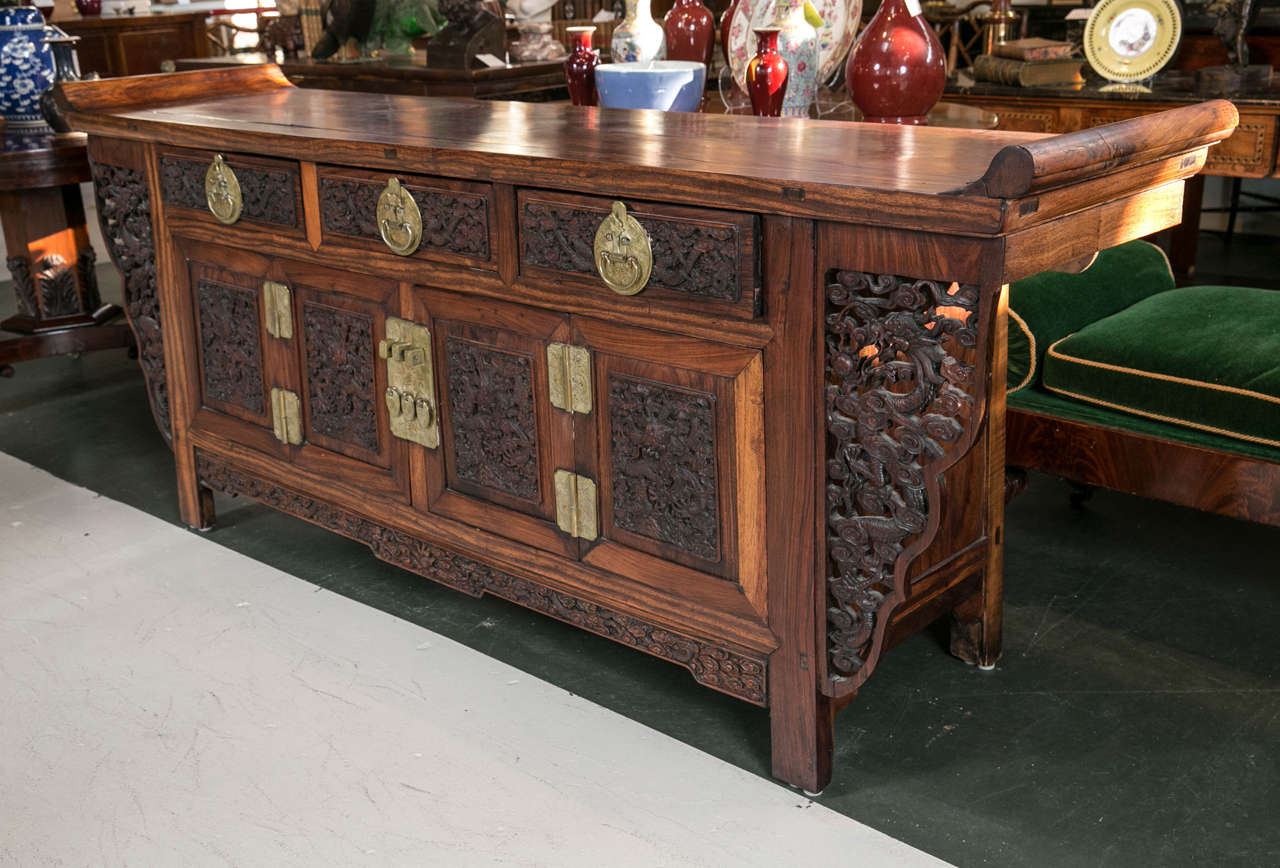 Antique Chinese Altar Table/Coffer CHI T'A SHIH CH'U Three drawers and storage compartment