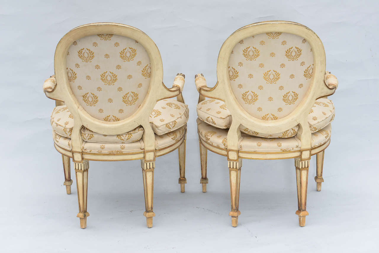 Pair of Painted and Parcel Gilt Italian Armchairs For Sale at 1stDibs