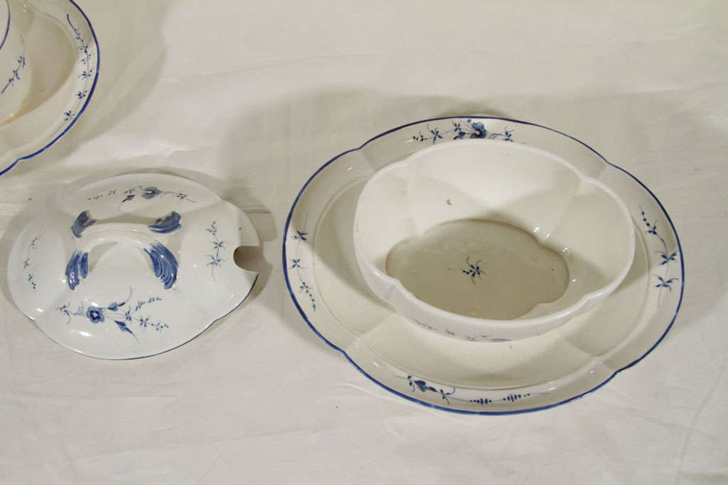 A Pair of 18th Century Chantilly Porcelain Blue and White Small Tureens 1