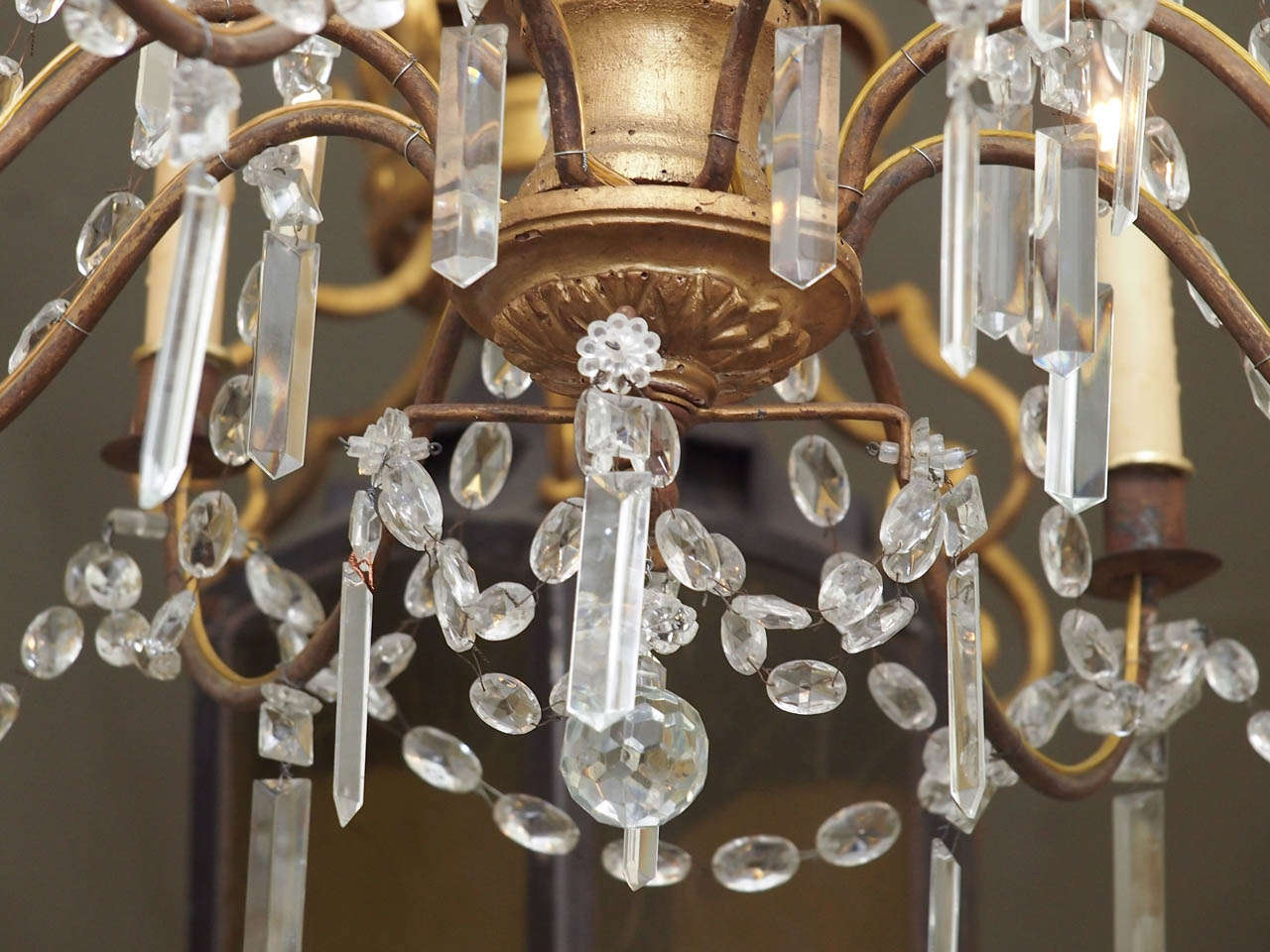 Italian Genovese Gilt Wood and Crystal Chandelier 1