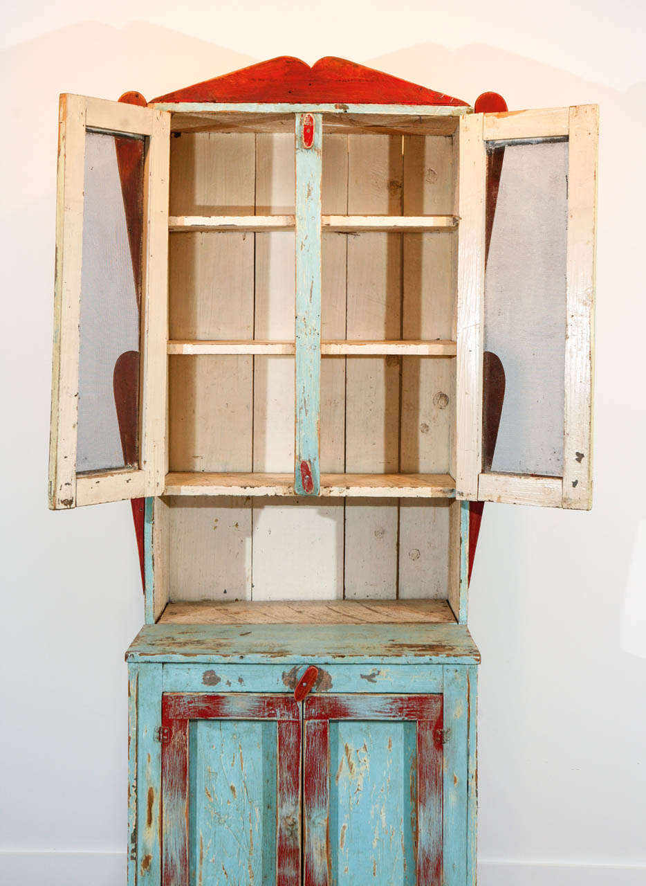 Painted New Mexican Trastero 'Cupboard/Cabinet, ' circa 1890-1910 In Fair Condition In Van Nuys, CA