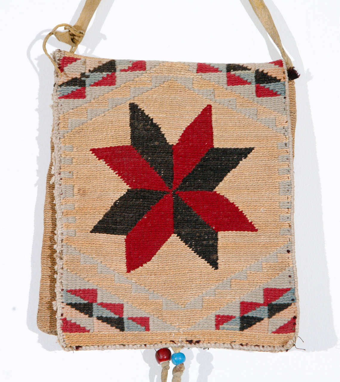 Native American Corn Husk Bag In Excellent Condition In Van Nuys, CA