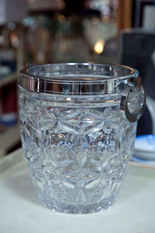Elegant French Cut Crystal Ice Bucket For Sale at 1stdibs