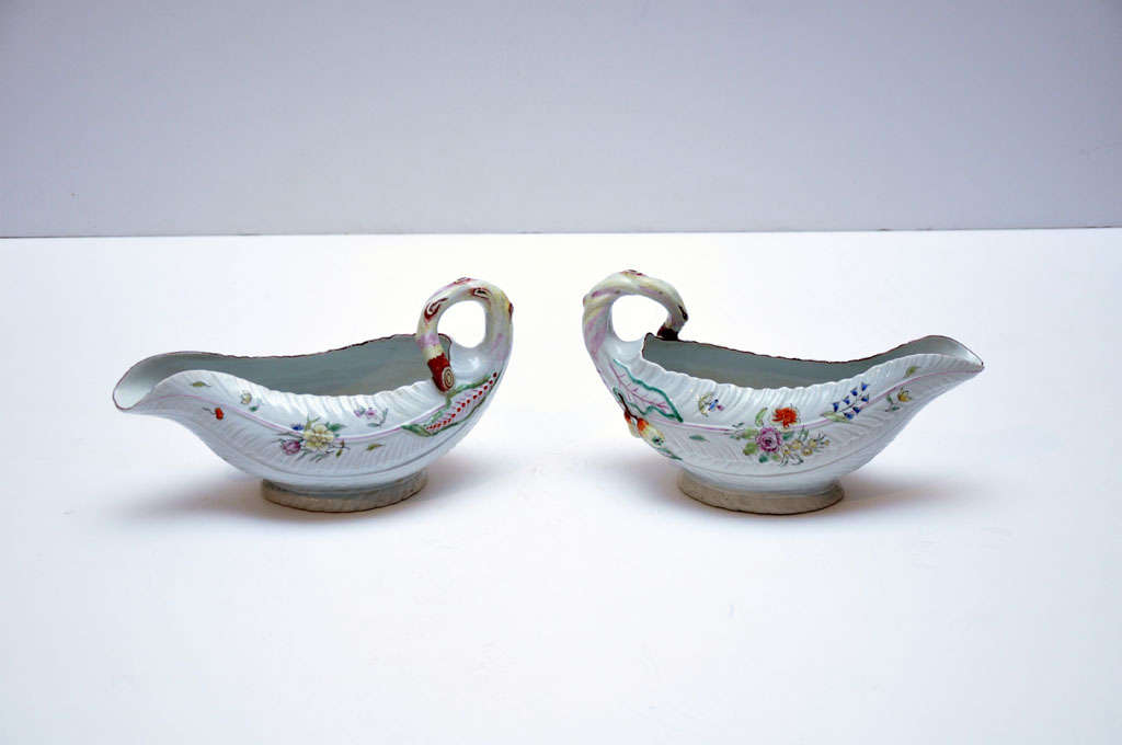 Paar Worcester-Porzellan- Sauciere-Flugzeuge, um 1760