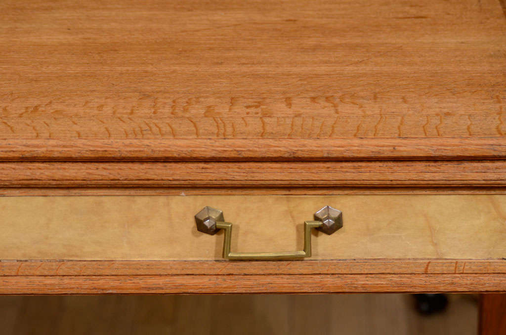 Flip-Top Console in Oak and Parchment 2
