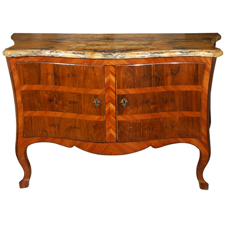 Antiker, italienischer, antiker Schrank