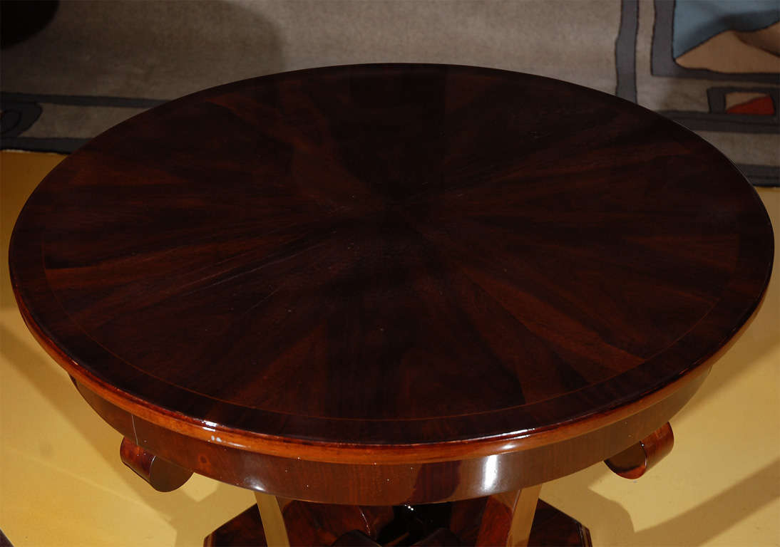 Mid-20th Century Art Deco Tulip Base Table For Sale