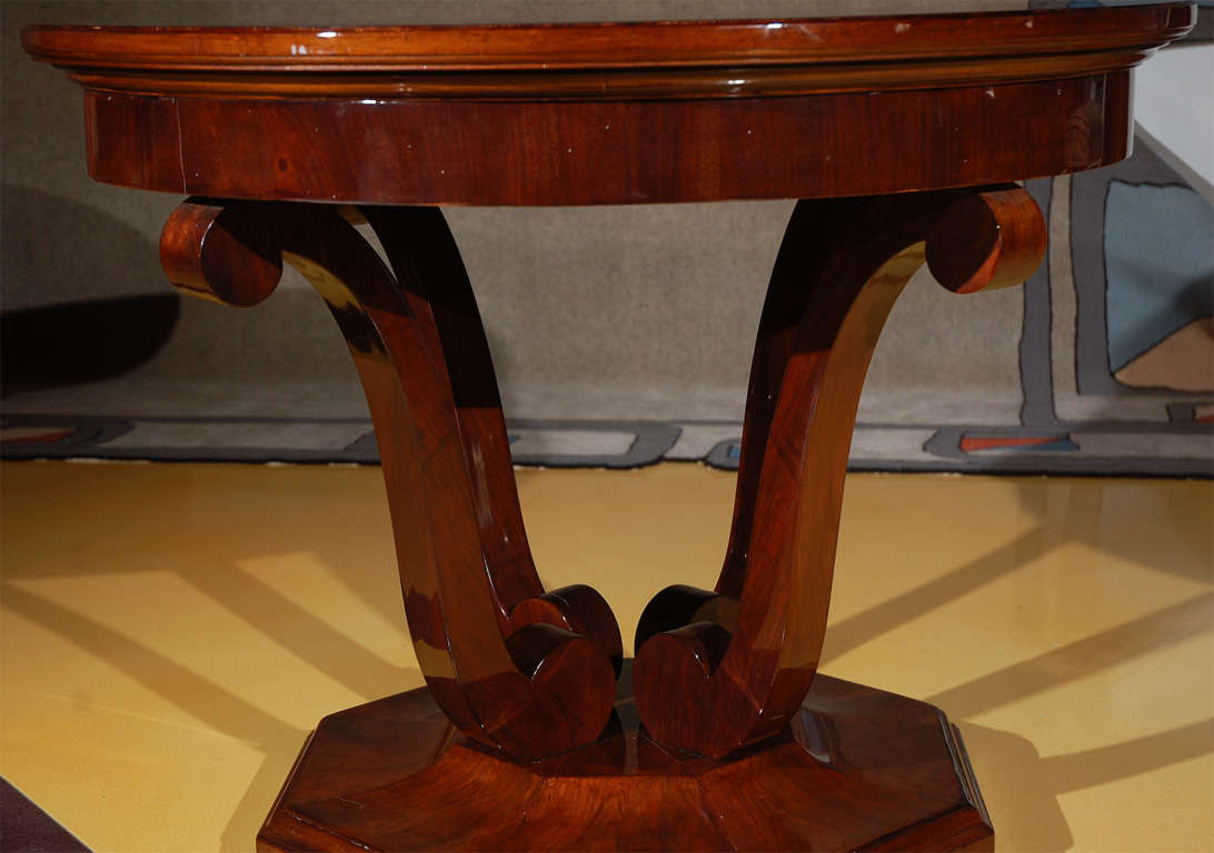 Art Deco Tulip Base Table For Sale at 1stDibs