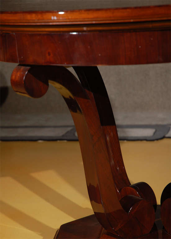 Art Deco Tulip Base Table For Sale at 1stDibs