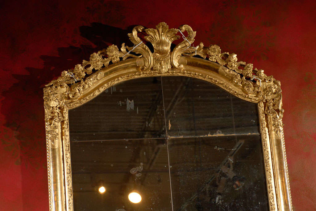 18th Century and Earlier Period Regence' Water Gilt Mirror For Sale