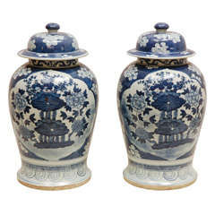 Antique A Pair of  Blue and White Chinoiserie Chinese Jars with Covers