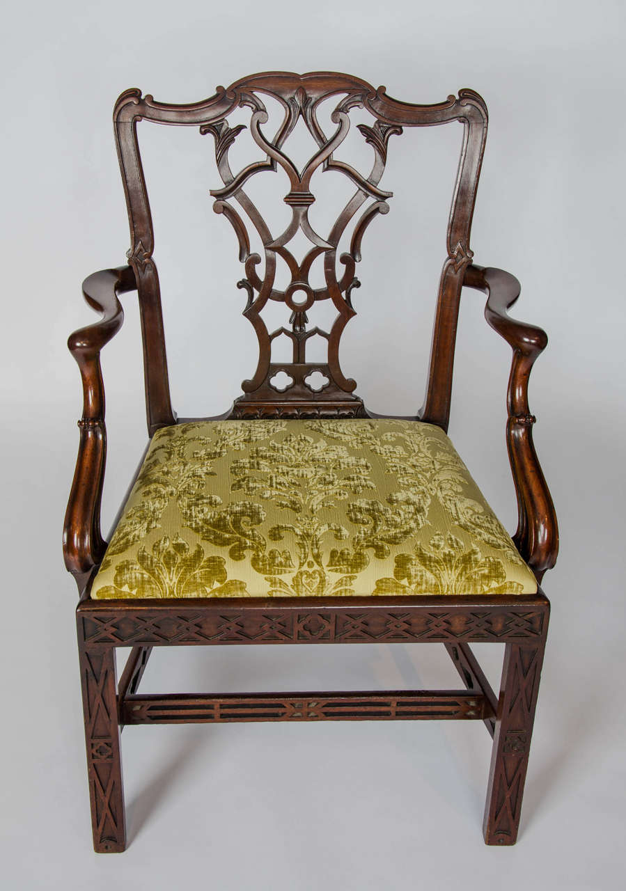 Chippendale Set of Six 19th Century Centennial Dining Chairs For Sale