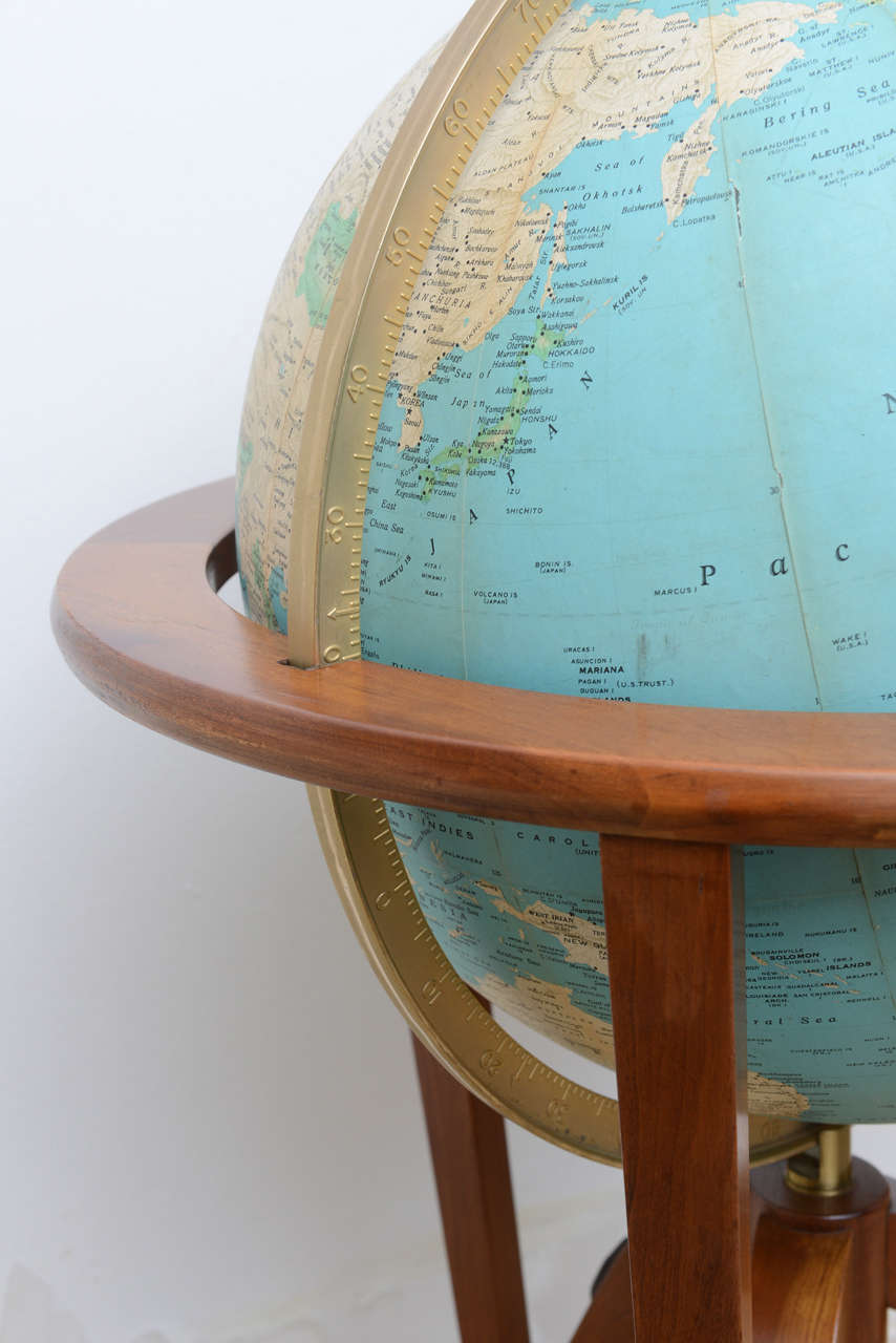 Edward Wormley for Dunbar Classic World Globe In Excellent Condition In Miami, FL