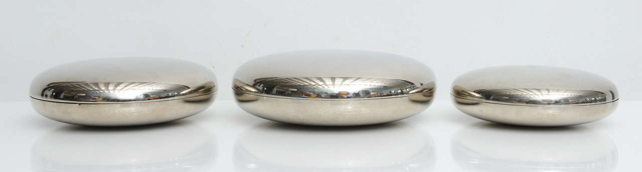 Mid-Century Modern Set of Three Modernist 1970s Italian Sculptural Chrome Bowls or Saucer Vessels