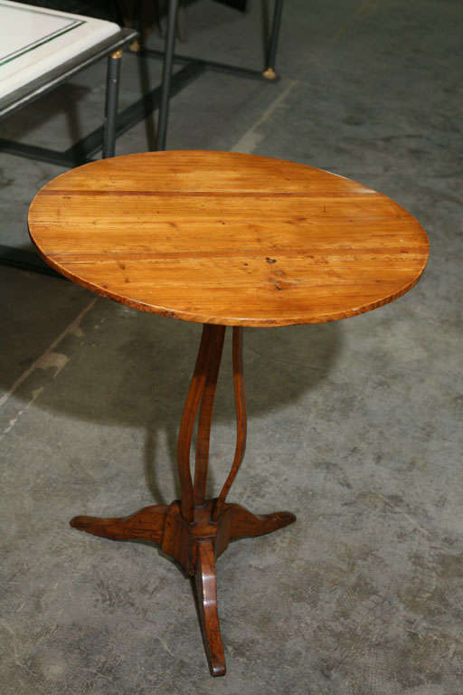 Early 19th century Itailan Fruit wood Tilt top table 1