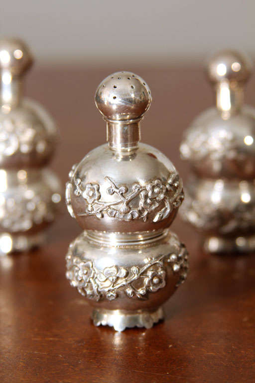 Set of 4 Japanese Silver Salt and Pepper Cellars For Sale 6