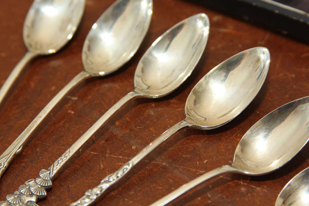 20th Century Set of Japanese Silver Demitasse Spoons In Box For Sale