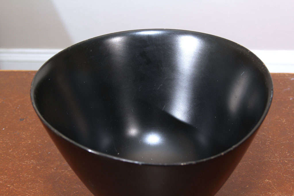 20th Century Asymetrical Hand Turned Bowl on Sterling Silver Base For Sale