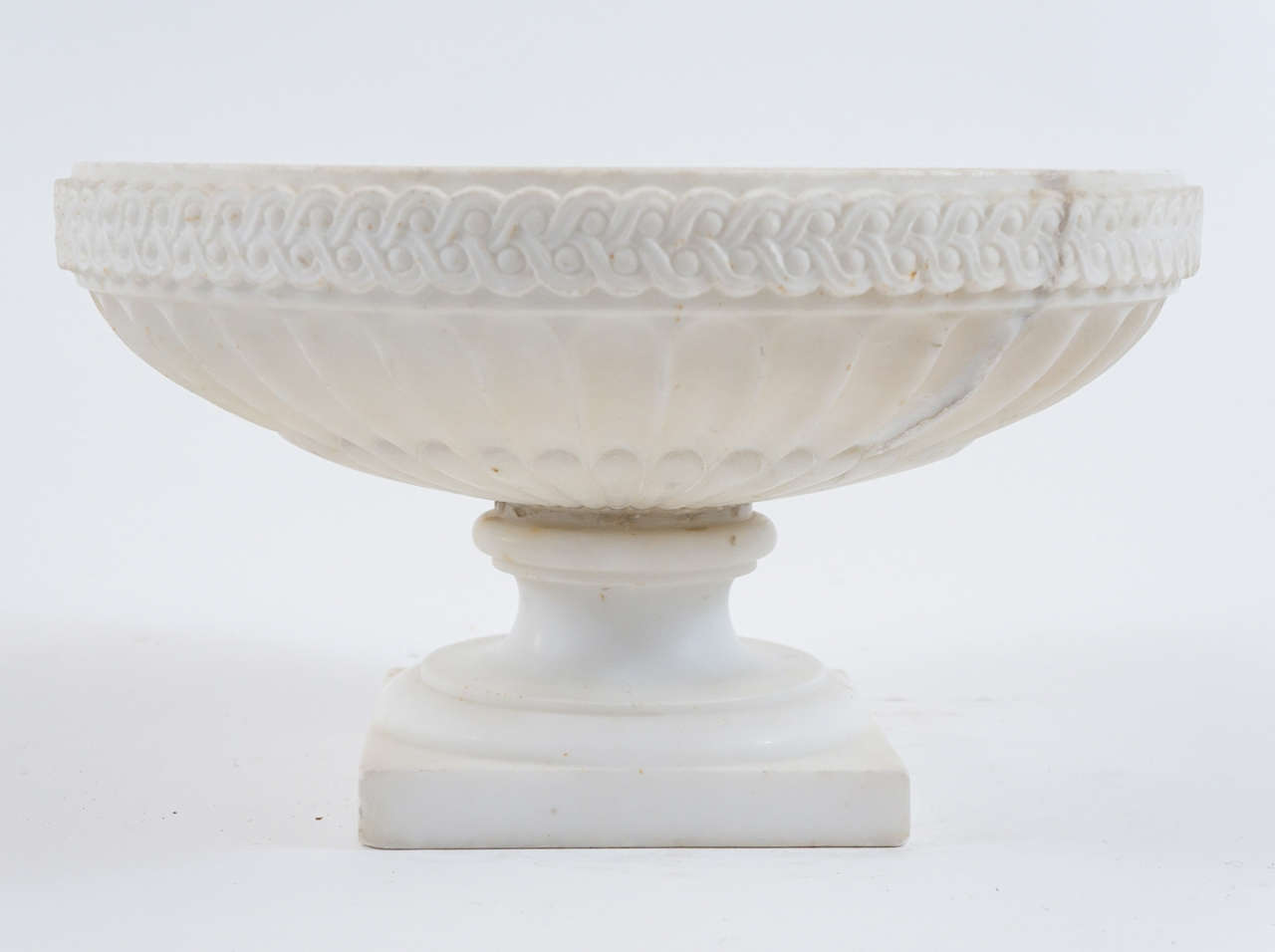 Large Italian Grand Tour Statuary Marble Tazza Form Urn, circa 1840 In Excellent Condition In Kinderhook, NY