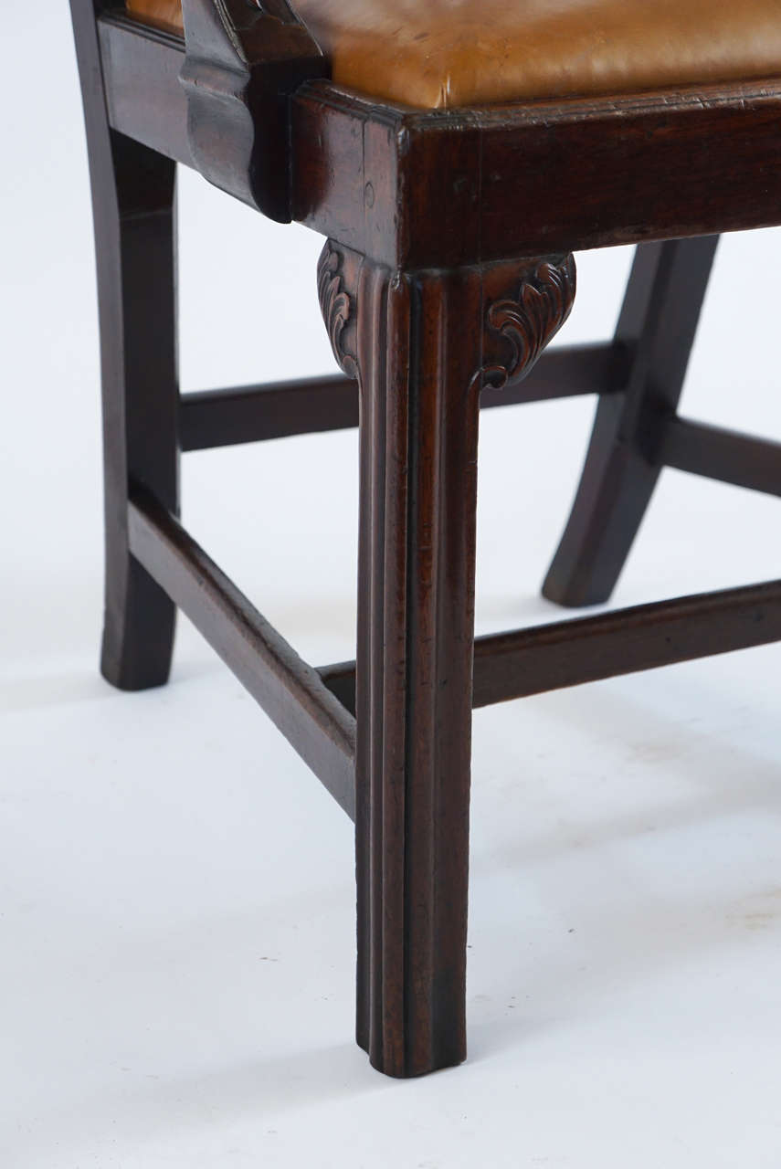 Gothic Chippendale Mahogany Armchair, England, circa 1770 im Angebot