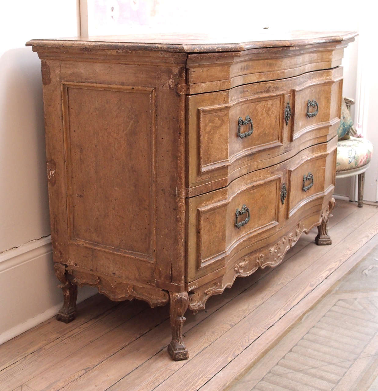 18th Century French Commode 2