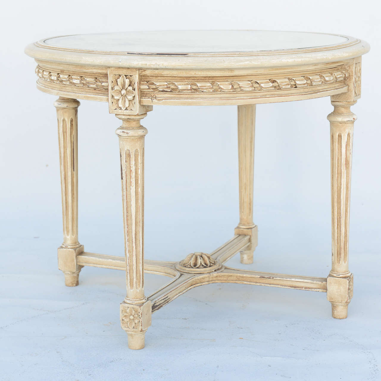 Round Painted Louis XVI Style Accent Table with Mirrored Top For Sale 1