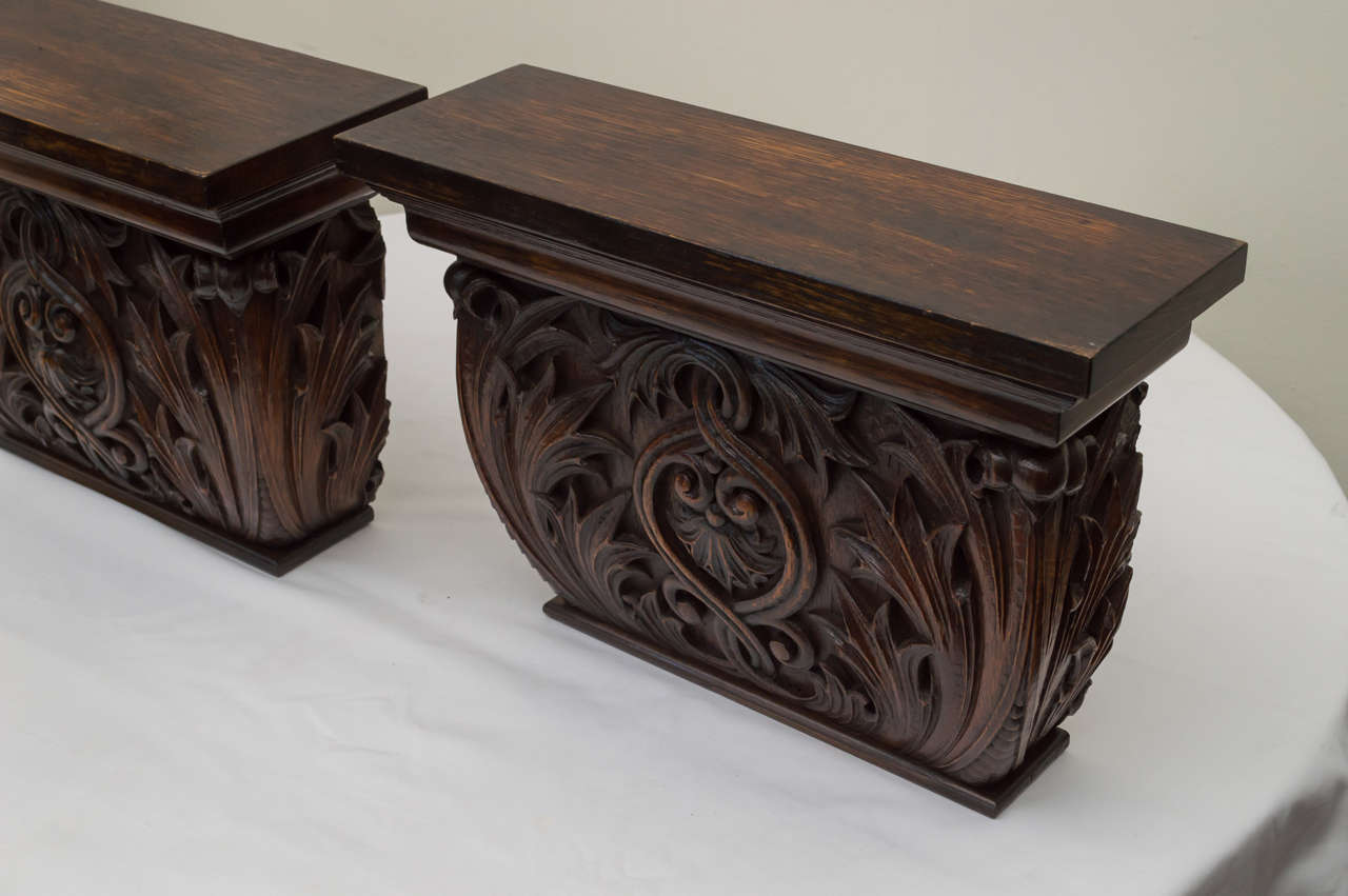 Baroque Revival Pair of Late 19th Century American Oak Wall Brackets