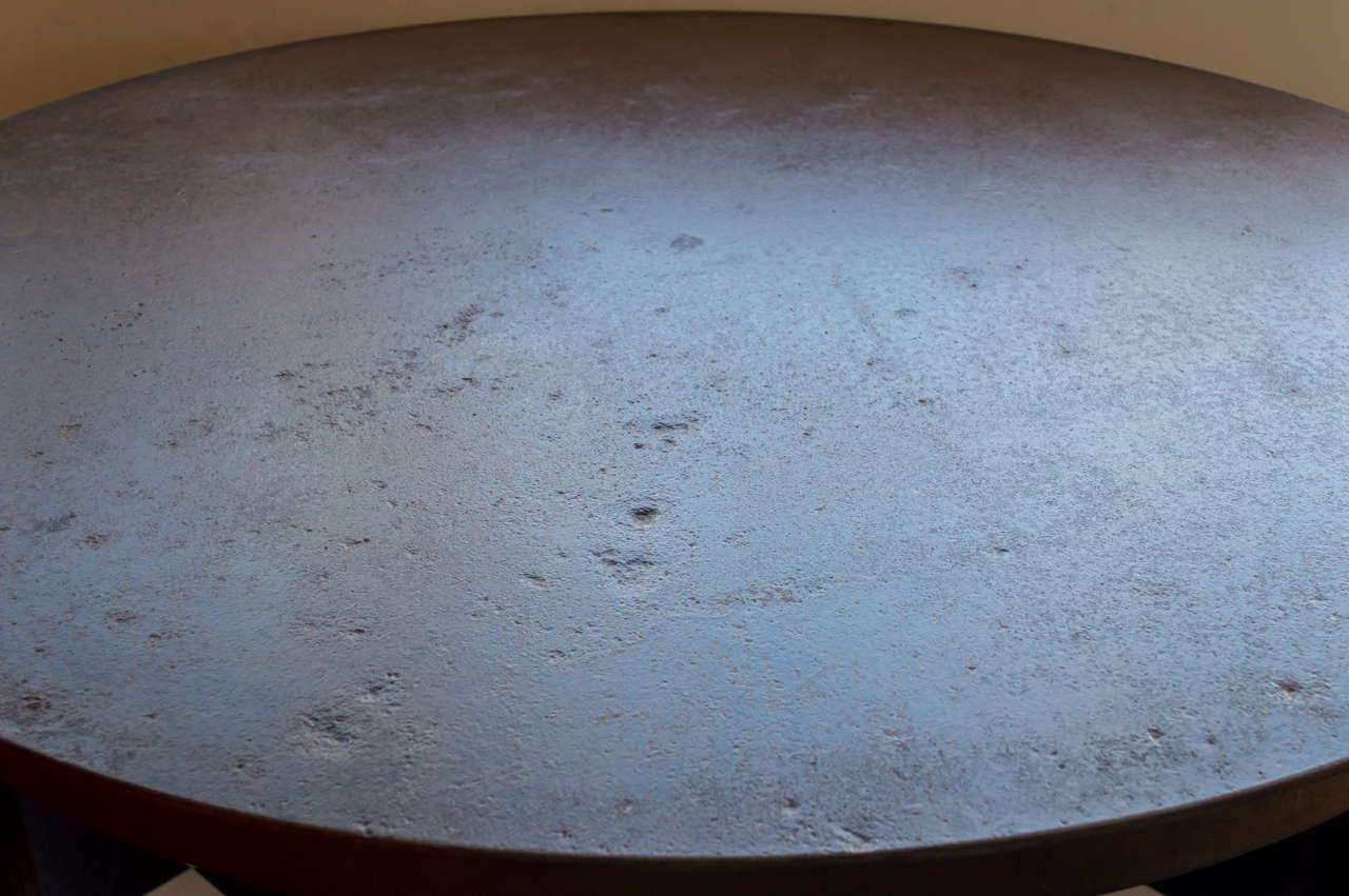 20th Century Retro Industrial Iron Round Table In Distressed Condition In San Francisco, CA