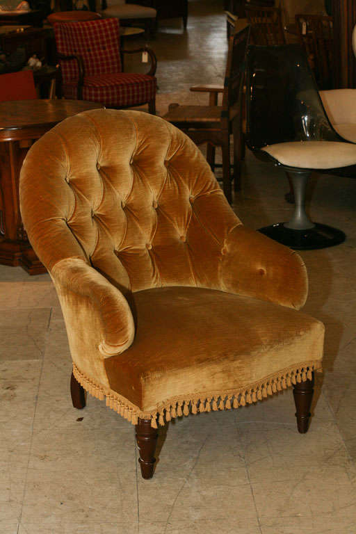 Victorian Tufted Armchair 3