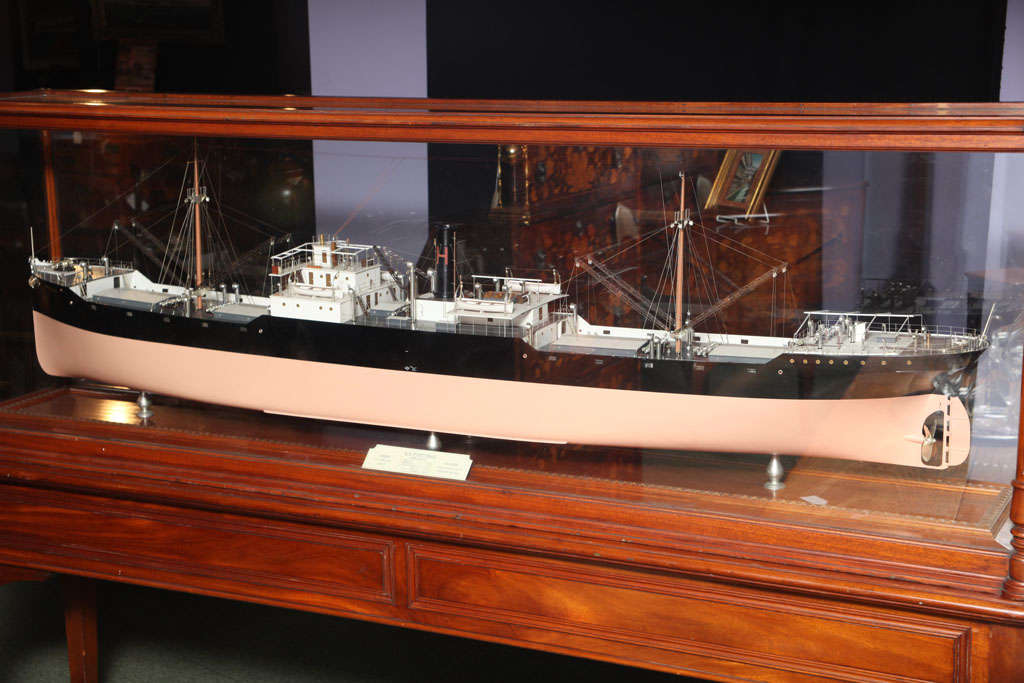 unique ship toy