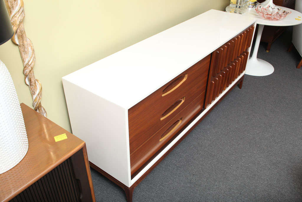 Stunning 50's Sculpted Front  White Lacquer & Walnut Credenza 4