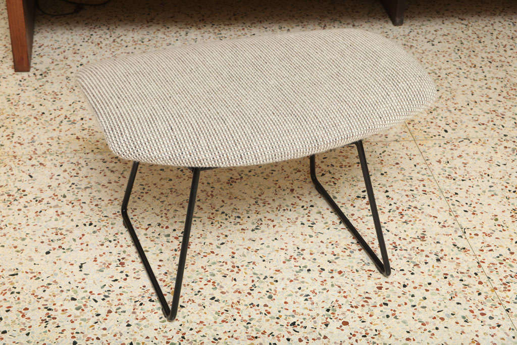 Iconic Bertoia Bird Chair for Knoll with Ottoman 4