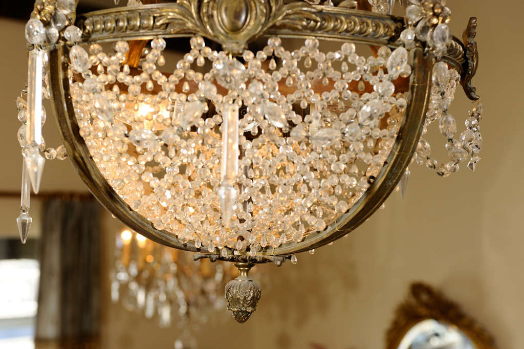 19th Century Crystal And Bronze Chandelier In Good Condition In Oakville, ON