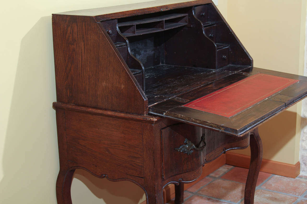 Dutch 18th Century Drop Front Desk In Excellent Condition For Sale In Kirkland, WA