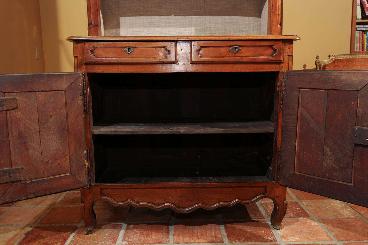 18th Century and Earlier French Louis XVI Cherry Vassellier or Dresser For Sale