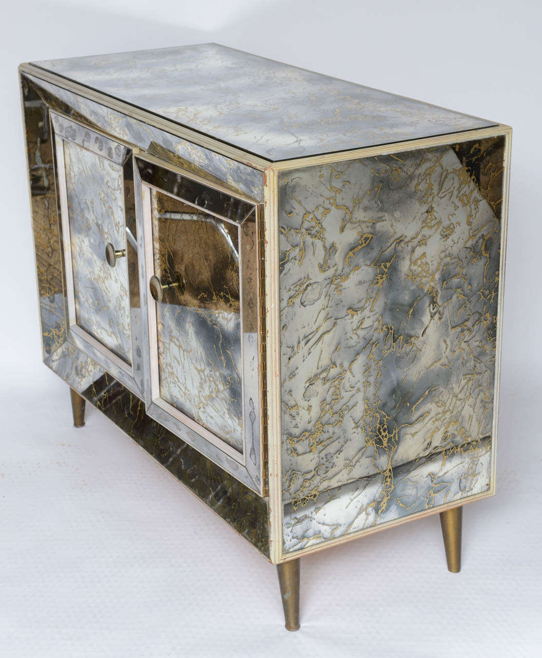 Beautiful 1940's Mirrored Cabinet with Brass Legs 3