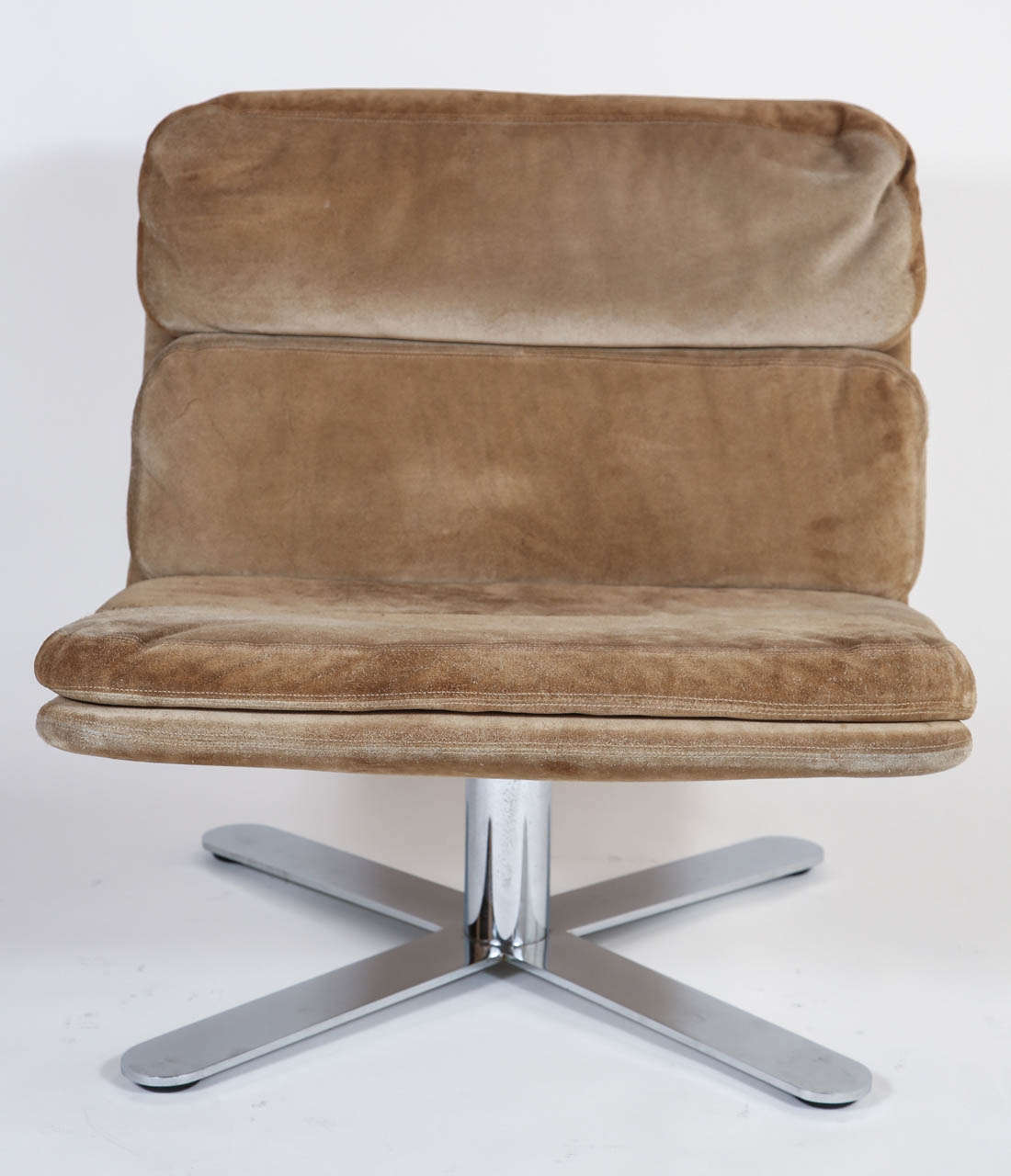 Destacado en la exposición California Design '76. Parece sacado del apartamento de Halston.