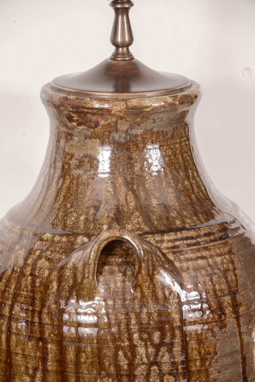 Pair of Hunting Dog Pottery Lamps In Excellent Condition For Sale In Houston, TX