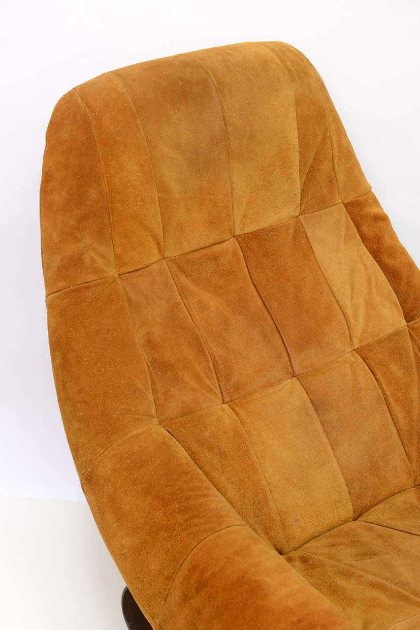 1970s Suede Scoop Lounge Chair In Excellent Condition In Miami, FL