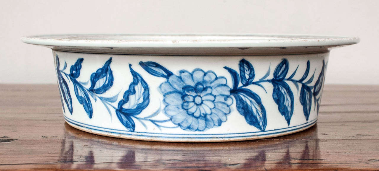 20th Century Chinese Blue and White Porcelain Wash Basin