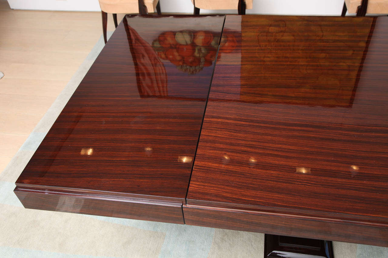Stunning Art Deco Macassar Ebony Dining Table In Excellent Condition In New York, NY