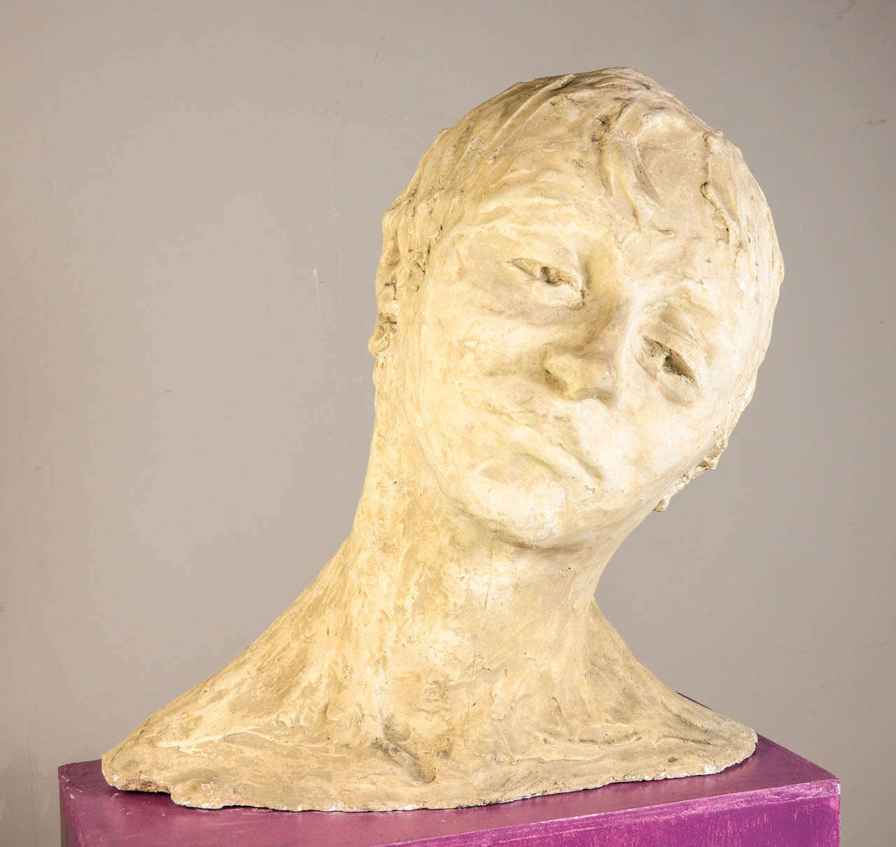 Beautiful Italian bust of a young boy.
Good work.